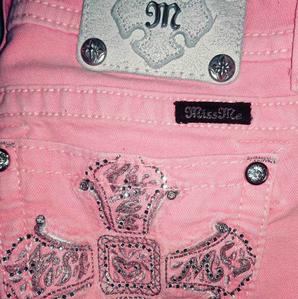 Miss Me coral capris